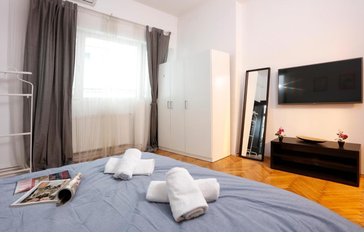 Lovely With 2 Bedrooms Bucarest