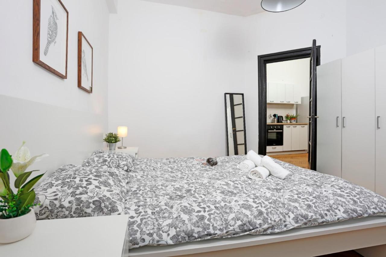 Lovely With 2 Bedrooms Appartamento Bucarest